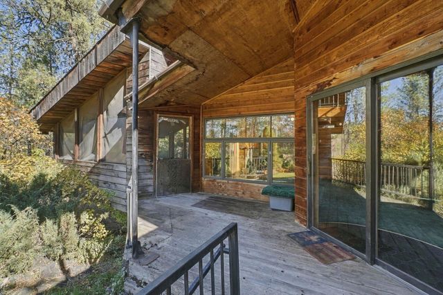 18315 S Cherokee Ct, Cheney, WA 99004