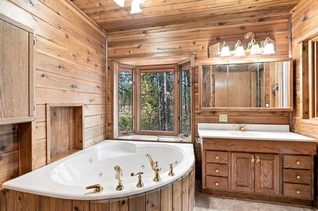 18315 S Cherokee Ct, Cheney, WA 99004