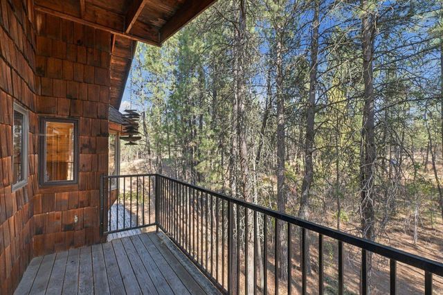 18315 S Cherokee Ct, Cheney, WA 99004