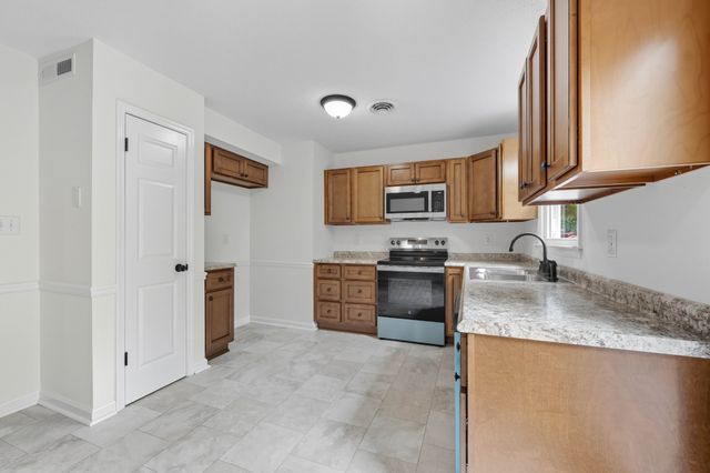 1307 Sun Valley Rd, Clarksville, TN 37040