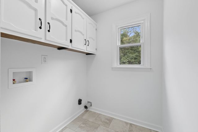 1307 Sun Valley Rd, Clarksville, TN 37040