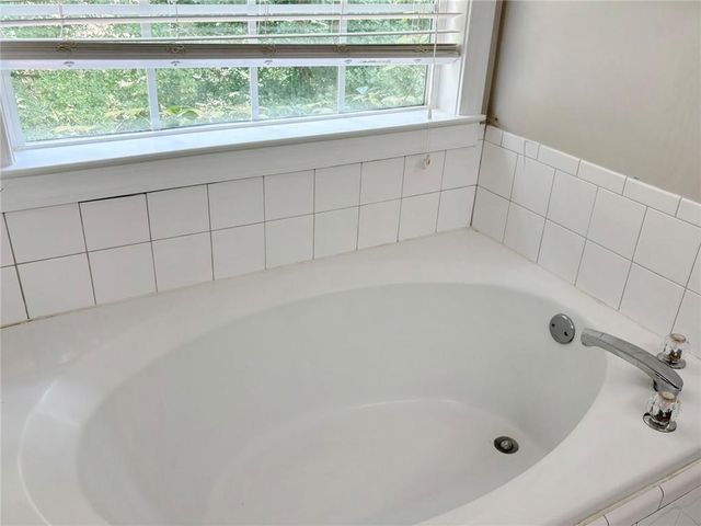130 Cutstone Court, Fayetteville, GA 30215