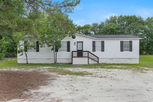 234 Twin Creek Drive, Raeford, NC 28376