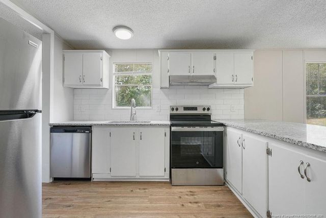234 Twin Creek Drive, Raeford, NC 28376