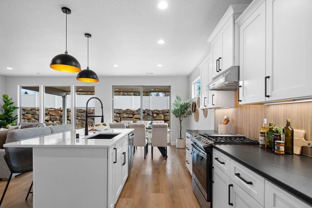 13310 N Starling Ln, Spokane, WA 99208