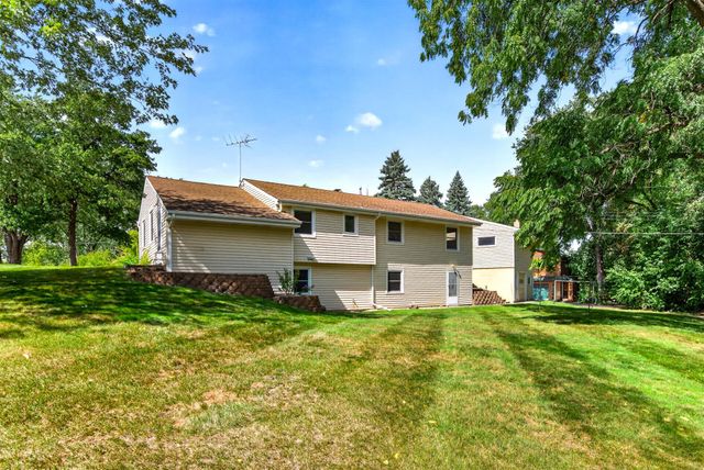 6015 Aspen Road, Mound, MN 55364