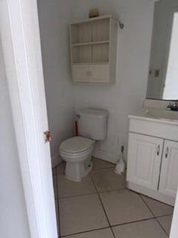 13777 Flora Place B, Delray Beach, FL 33484