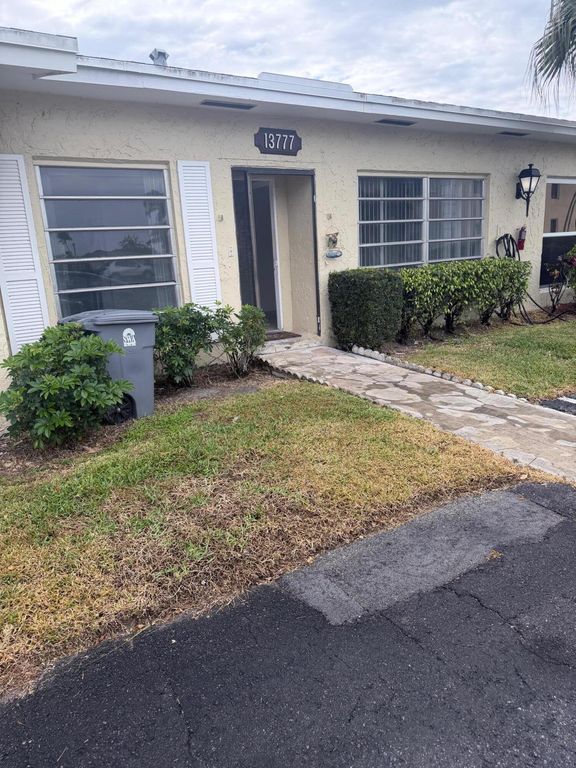 13777 Flora Place B, Delray Beach, FL 33484