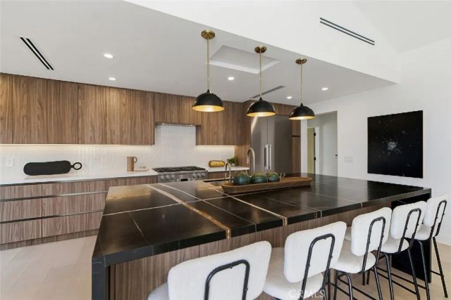 1764 E Loma Alta, Altadena, CA 91001