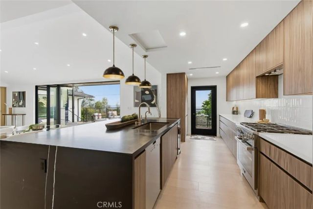 1764 E Loma Alta, Altadena, CA 91001