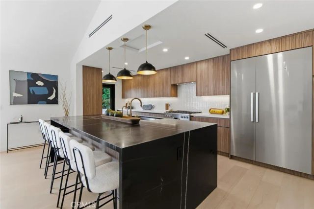 1764 E Loma Alta, Altadena, CA 91001