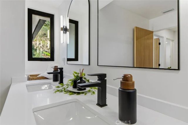 1764 E Loma Alta, Altadena, CA 91001