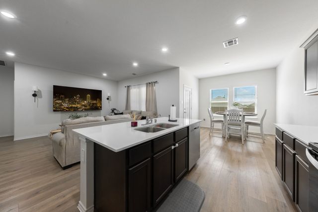 884 Jett Drive, Ferris, TX 75125
