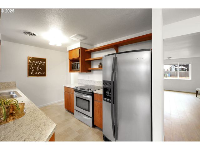 837 ARMSTRONG Ave, Eugene, OR 97404