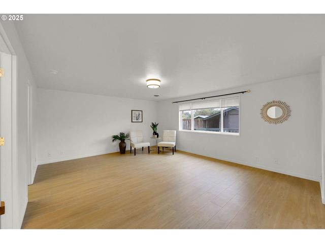 837 ARMSTRONG Ave, Eugene, OR 97404