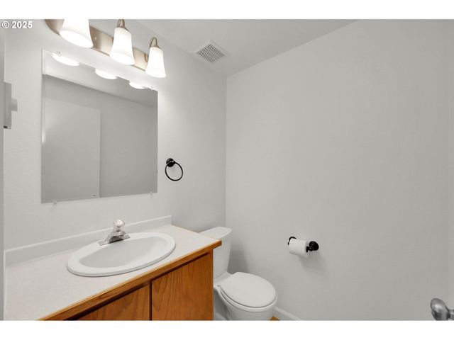 837 ARMSTRONG Ave, Eugene, OR 97404