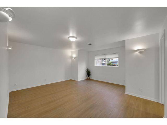 837 ARMSTRONG Ave, Eugene, OR 97404