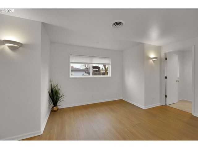 837 ARMSTRONG Ave, Eugene, OR 97404