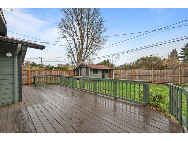 837 ARMSTRONG Ave, Eugene, OR 97404