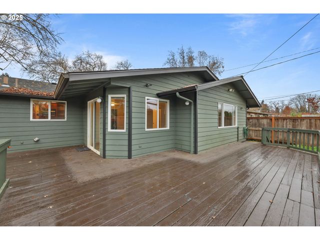 837 ARMSTRONG Ave, Eugene, OR 97404