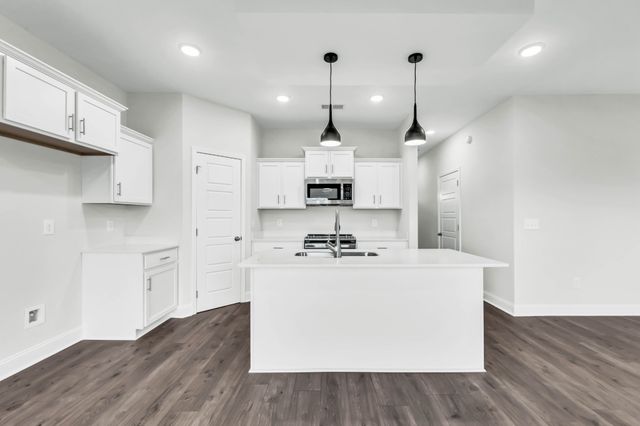 2685 Brewster Dr, Clarksville, TN 37042