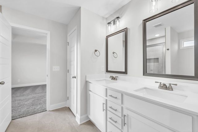 2685 Brewster Dr, Clarksville, TN 37042