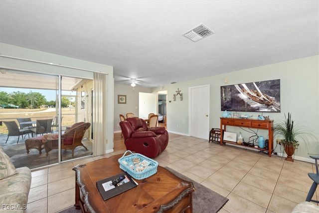 10746 Lemontree CT, Lehigh Acres, FL 33936