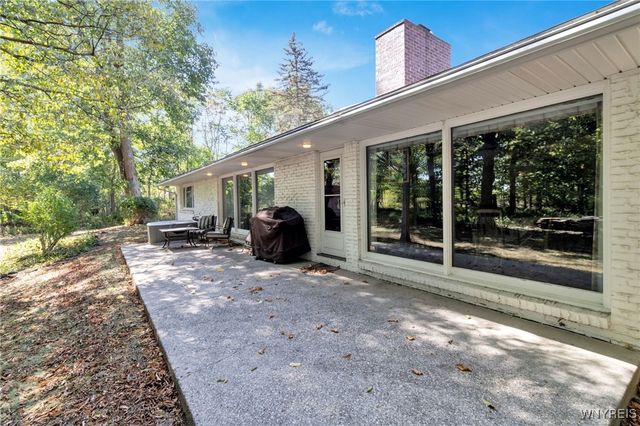 4883 Winding Lane, Clarence, NY 14031