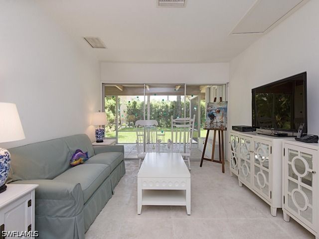 116 3RD ST N, Naples, FL 34102