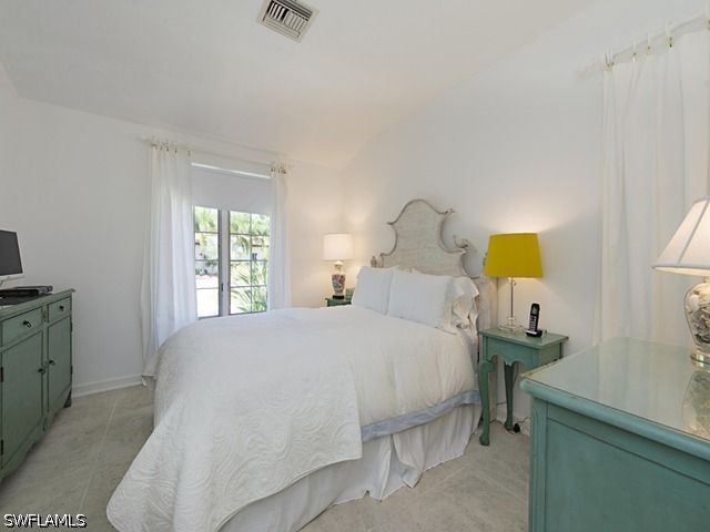 116 3RD ST N, Naples, FL 34102