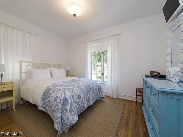 116 3RD ST N, Naples, FL 34102