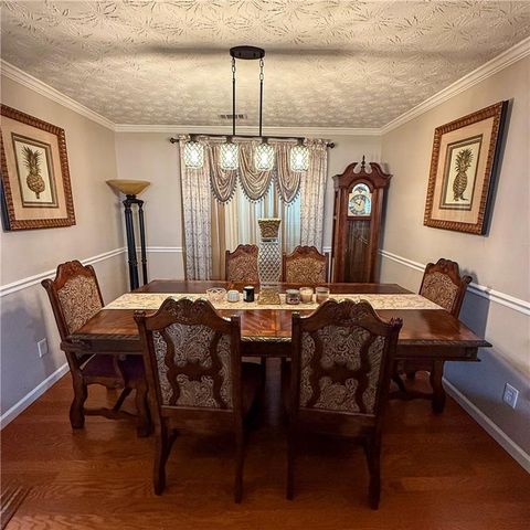 1110 Meadow Walk Avenue, Lawrenceville, GA 30044