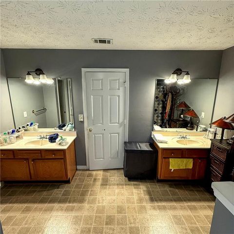 1110 Meadow Walk Avenue, Lawrenceville, GA 30044