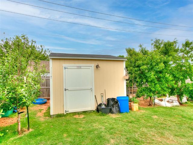 416 Kearny Lane, Yukon, OK 73099