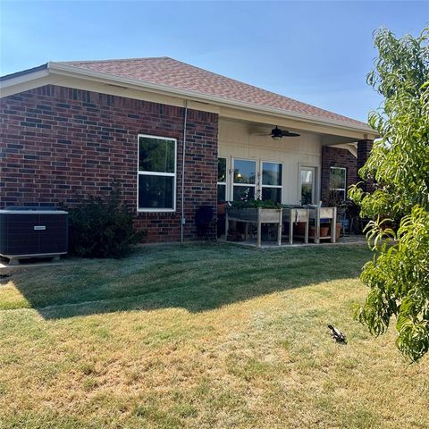 416 Kearny Lane, Yukon, OK 73099