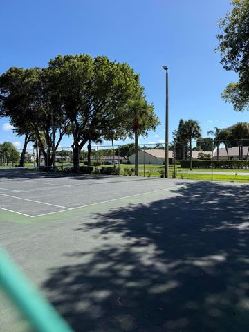 1110 GREEN PINE Boulevard C2, West Palm Beach, FL 33409