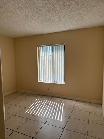 1110 GREEN PINE Boulevard C2, West Palm Beach, FL 33409