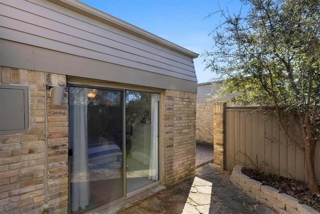 8350 Southmeadow Circle, Dallas, TX 75231