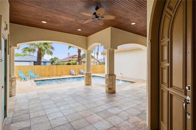 13981 Jibstay St, Corpus Christi, TX 78418