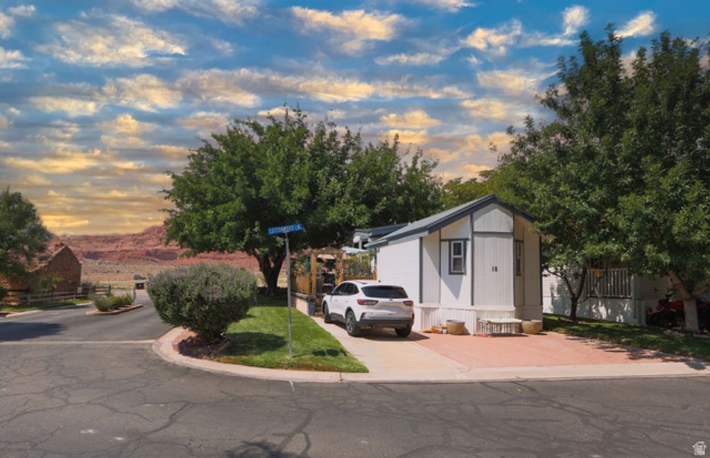 15 COTTONWOOD LN, Hurricane, UT 84737