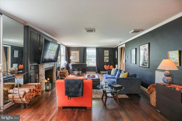 10 W LAKE AVE, Baltimore, MD 21210