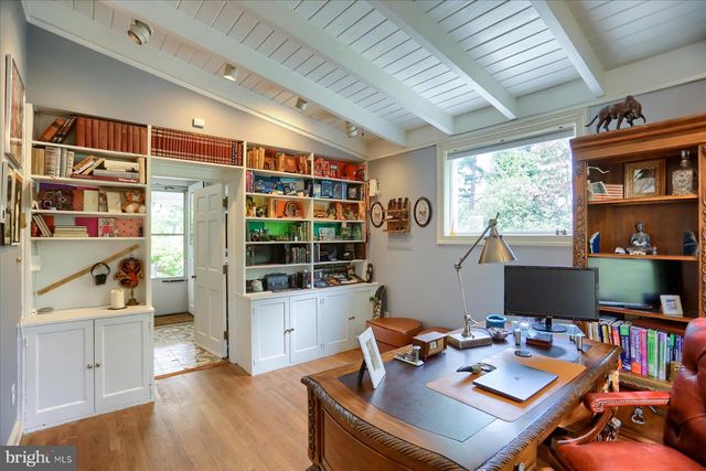 10 W LAKE AVE, Baltimore, MD 21210