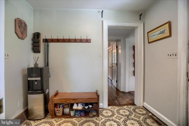 10 W LAKE AVE, Baltimore, MD 21210