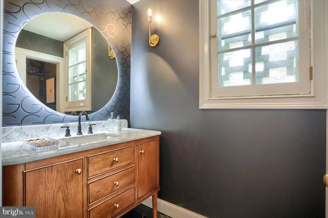 10 W LAKE AVE, Baltimore, MD 21210