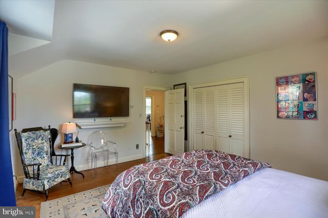 10 W LAKE AVE, Baltimore, MD 21210