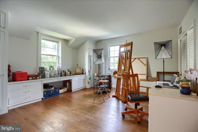 10 W LAKE AVE, Baltimore, MD 21210