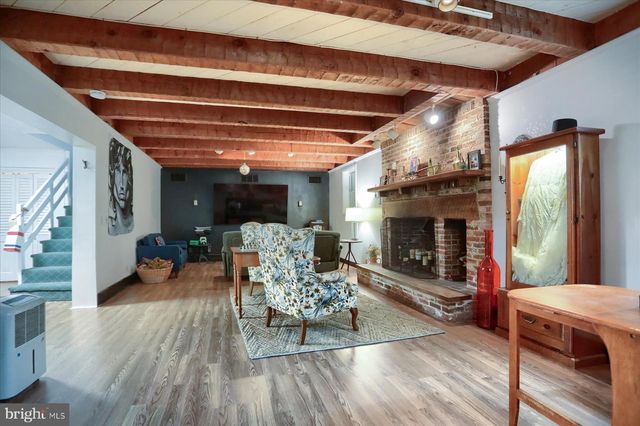 10 W LAKE AVE, Baltimore, MD 21210