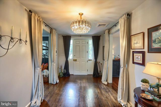 10 W LAKE AVE, Baltimore, MD 21210