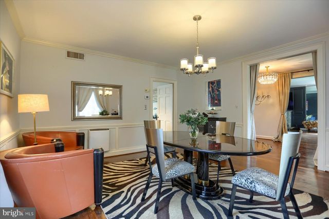10 W LAKE AVE, Baltimore, MD 21210