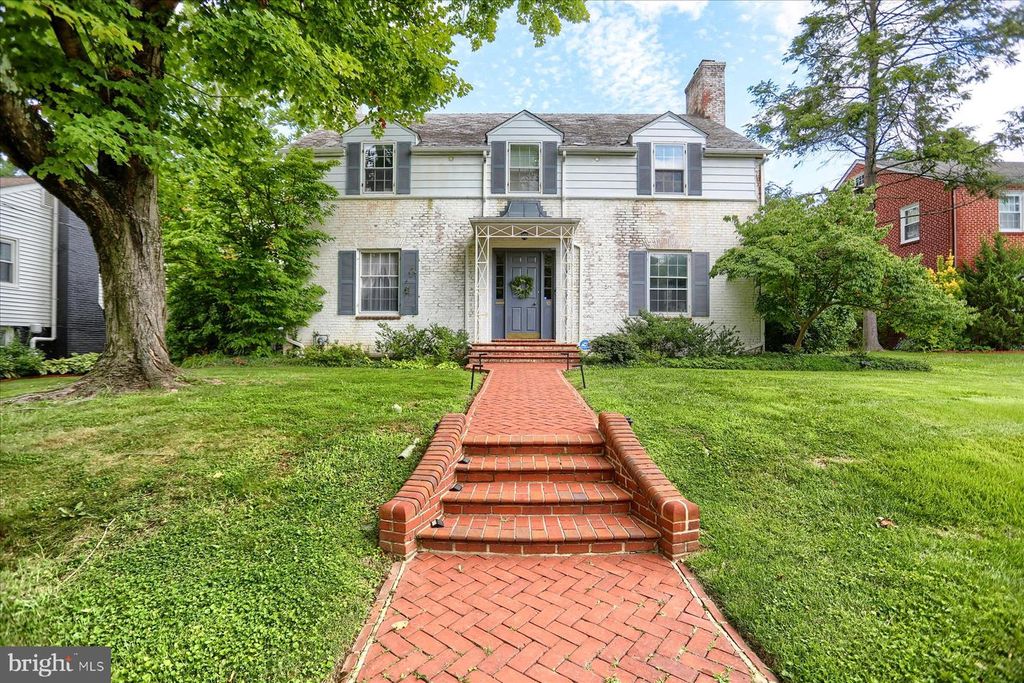 10 W LAKE AVE, Baltimore, MD 21210